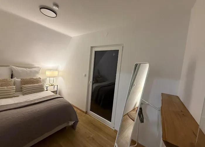 Romantic Getaway With Pool & Panoramic Vineyards Apartmán